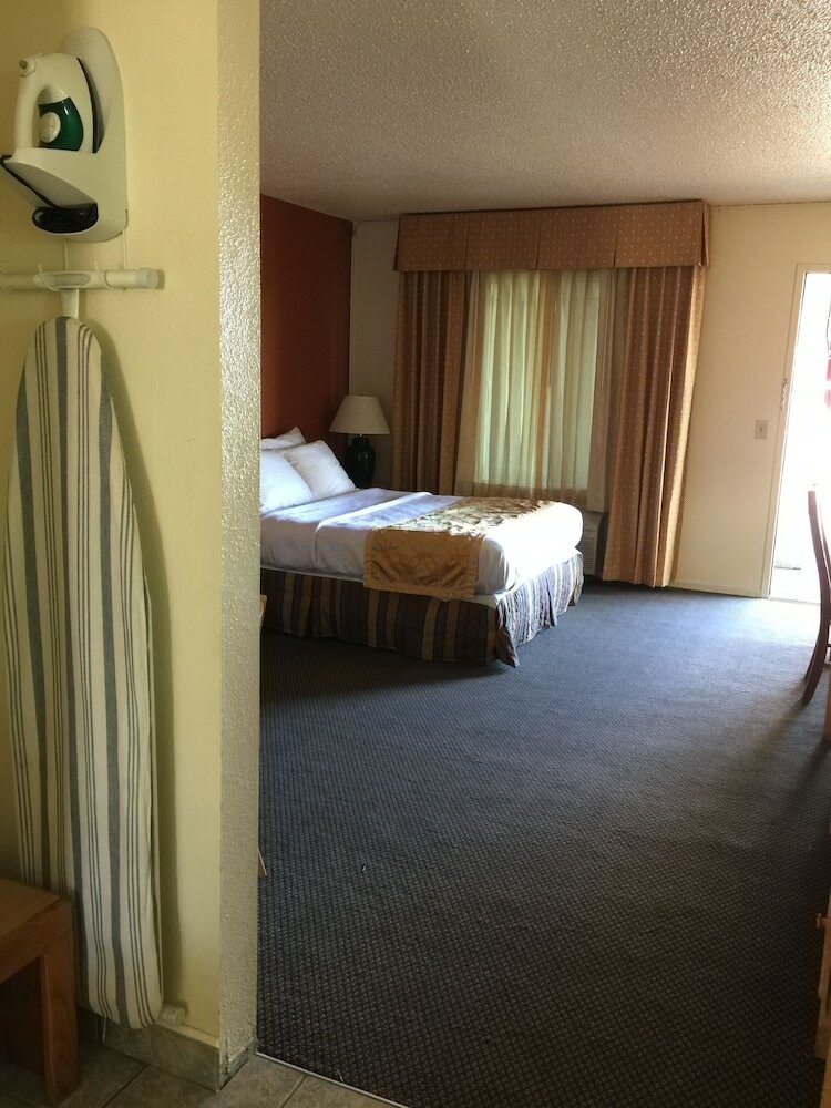 Фото Tiki Lodge Motel