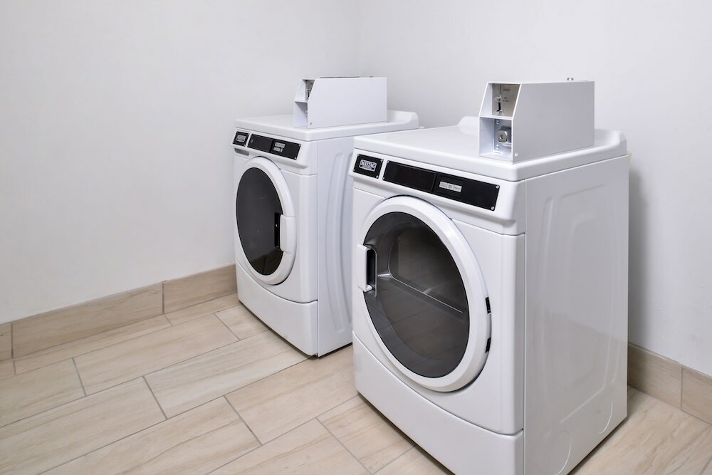 Фото Holiday Inn Express & Suites Kansas City - Lee's Summit, an Ihg Hotel