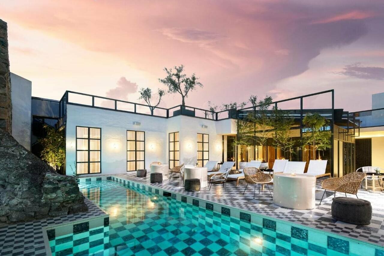 Фото отеля 2