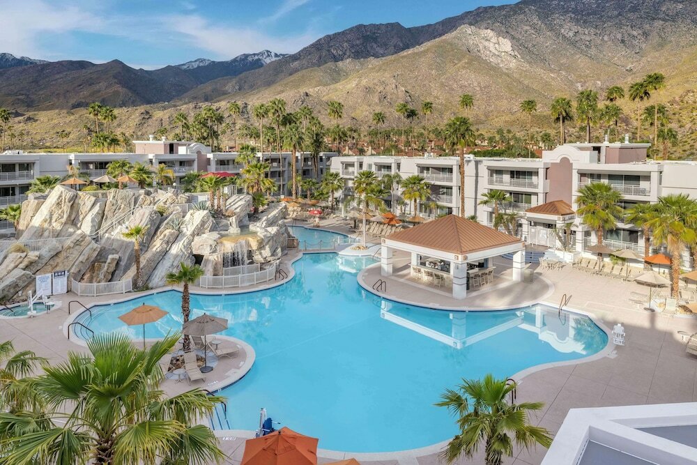 Фото Palm Canyon Resort