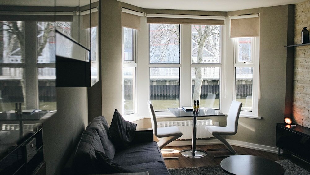 Фото Aaron Wise Serviced Apartments