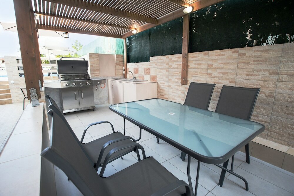 Фото Naiades Luxury Apartments