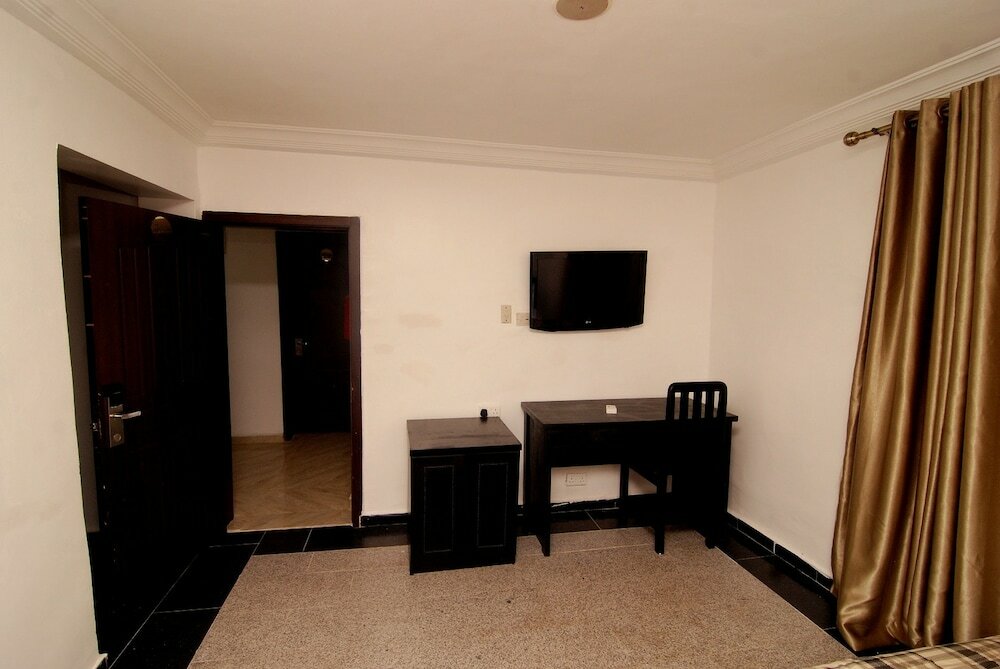 Фото Belvoir Hotel