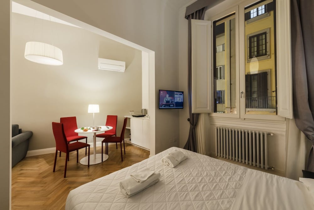 Фото Daphne Guest Hause