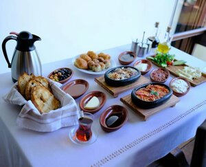 Lipa Kofte & Cevapi (İstanbul, Kartal, Kordonboyu Mah., Sandalcı Sok., 12B), restaurante