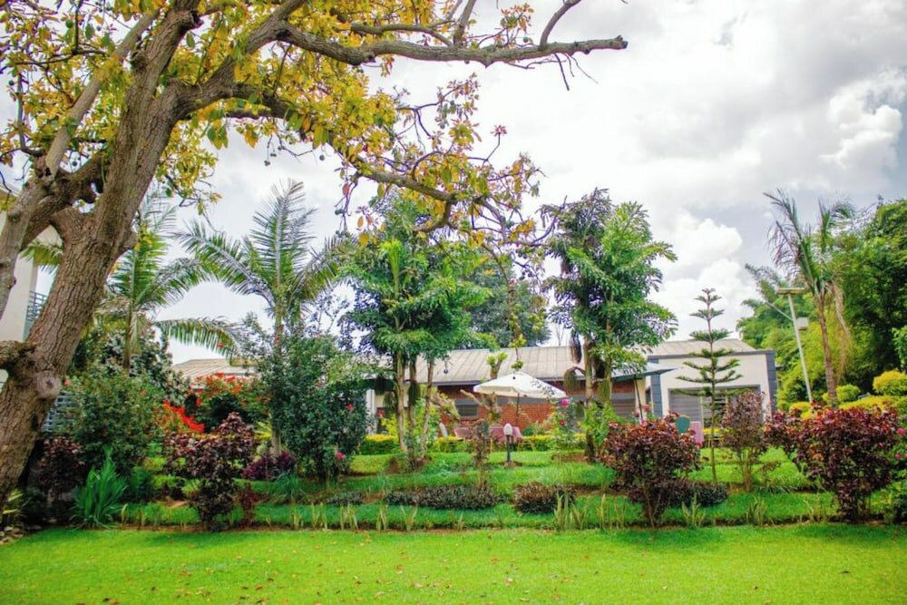 Фото Good News Guesthouse