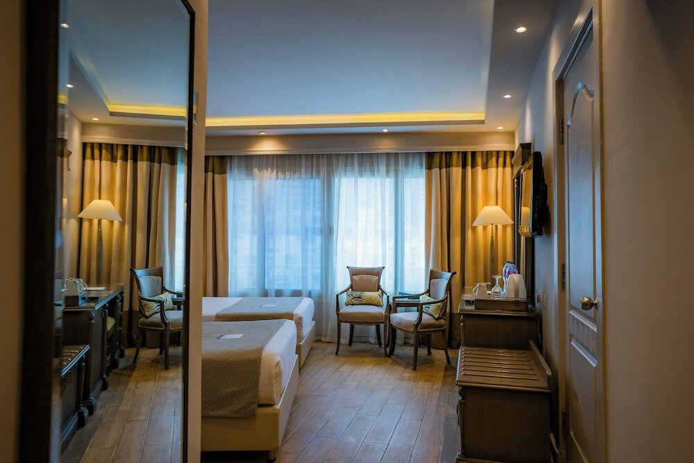 Фото Sunrise Alex Avenue Hotel