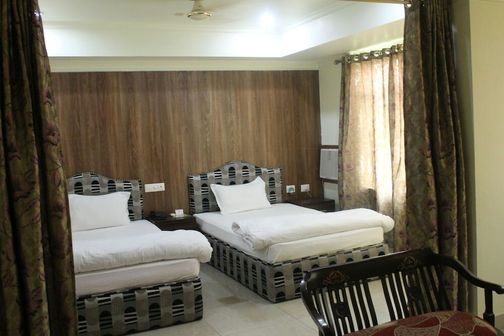 Фото Hotel Bodhgaya Gautam