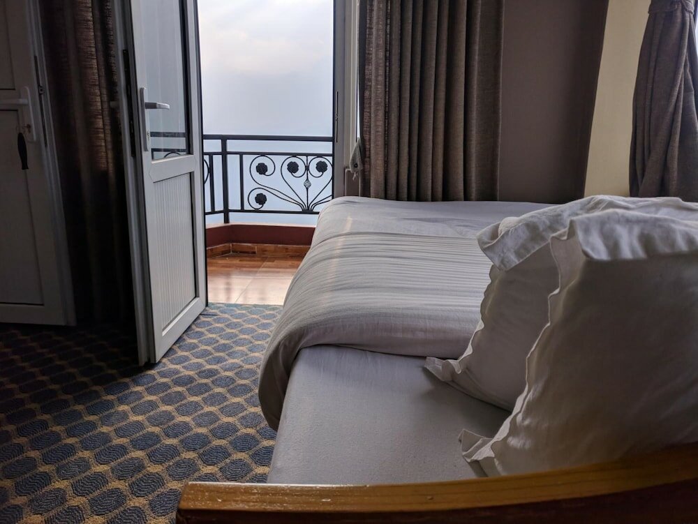 Фото High Ground Inn and Rooftop Restaurant