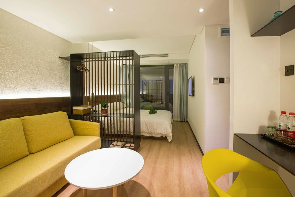 Фото Hangzhou Backlighting Inn