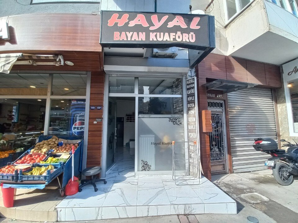 Hayal Bayan Kuaförü