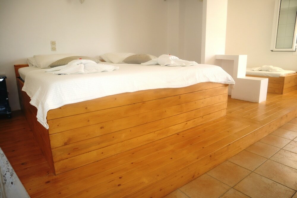 Фото Fyrogenis Palace Hotel - Apartments