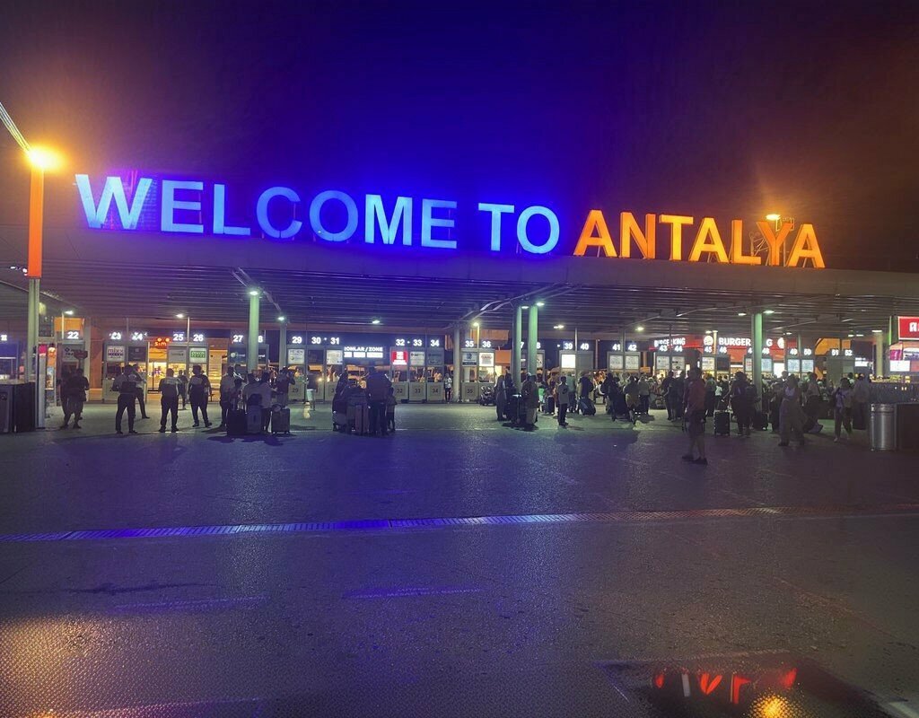 Oto kiralama Aytucar Rent A Car - Havalimanı Terminal 2 Ofisi, Antalya, foto