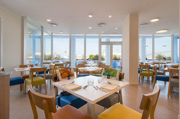 Фото Hotel Mediterraneo