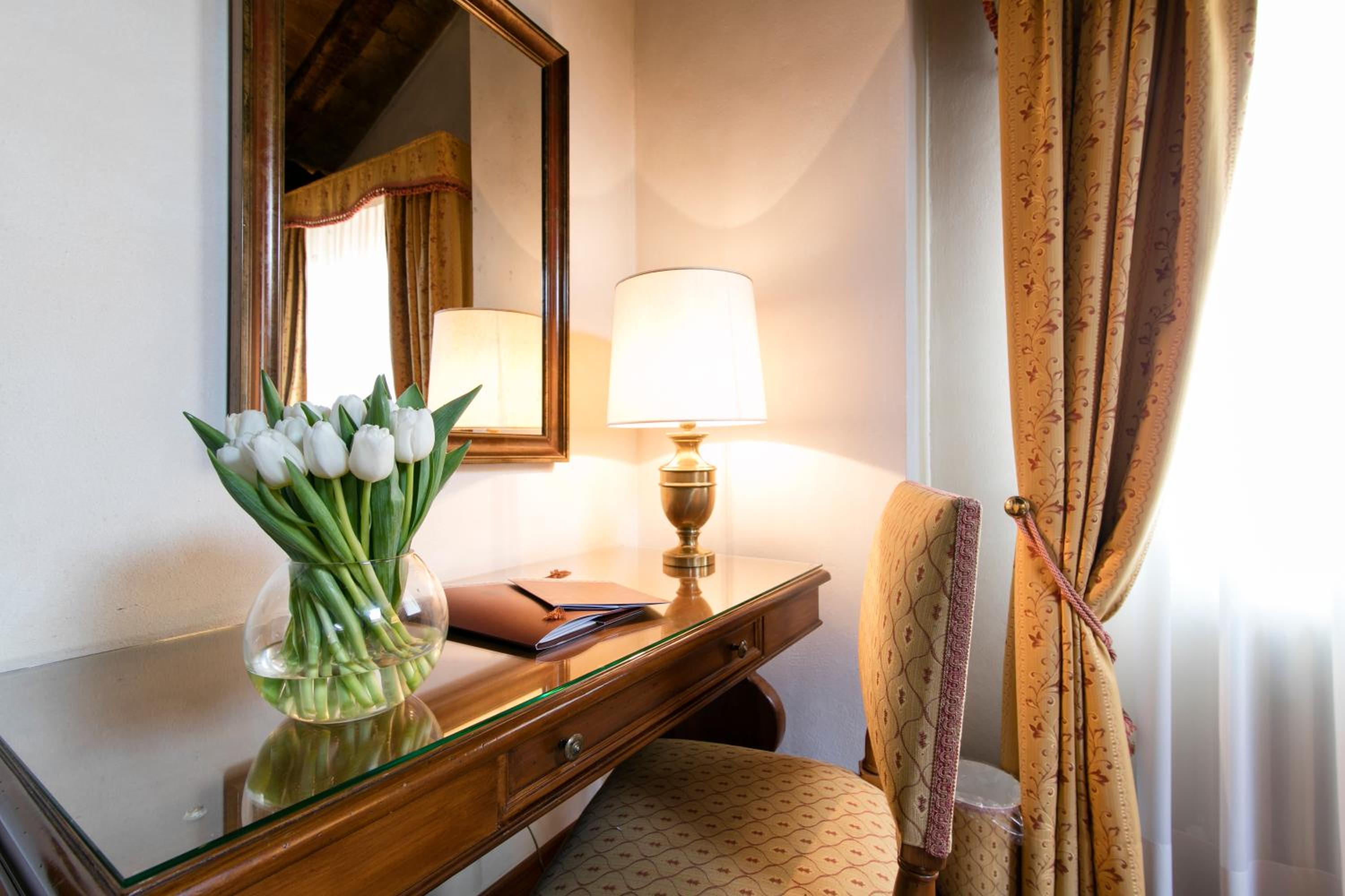 Фото Albergo Delle Notarie