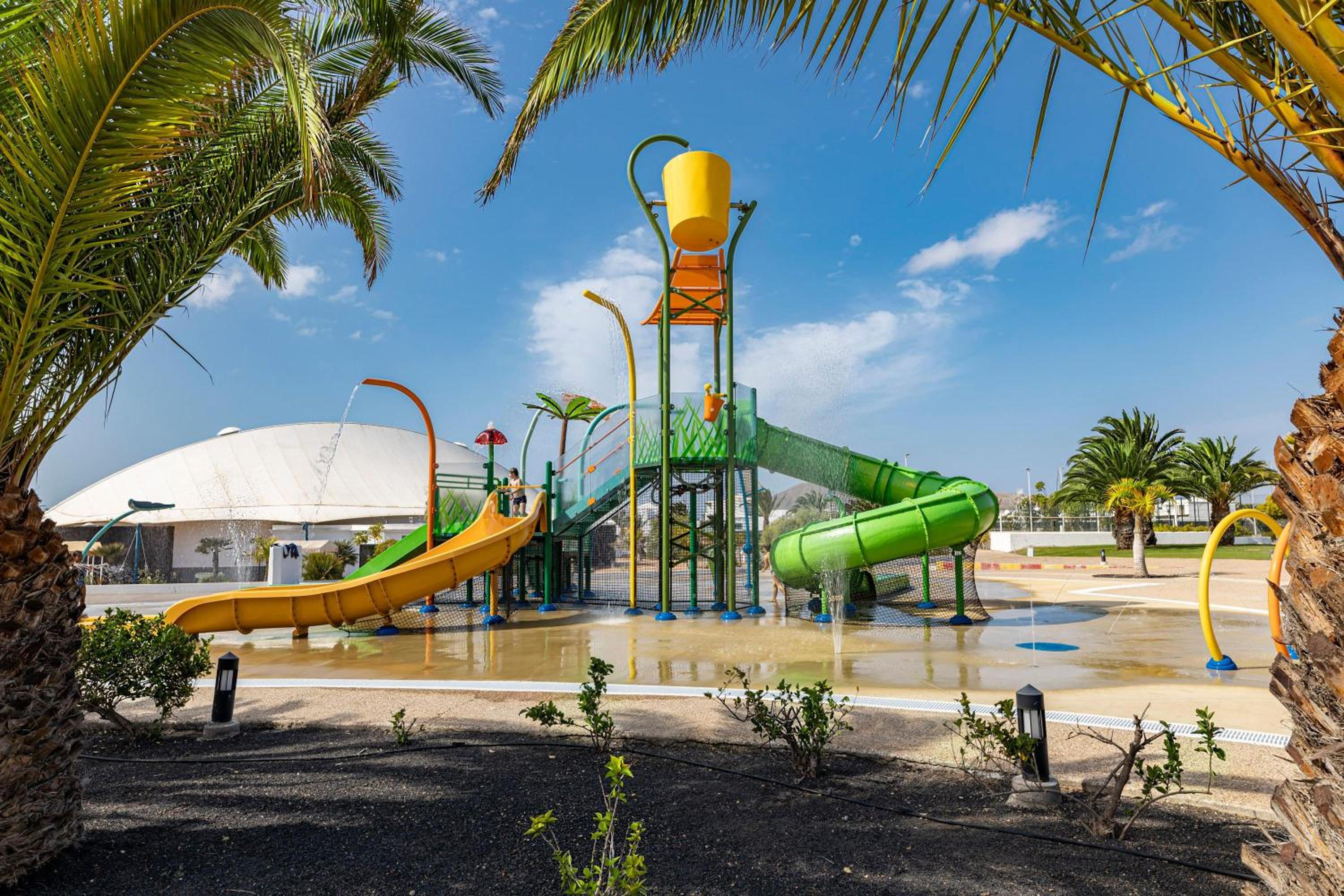 Фото Thb Tropical Island Aparthotel