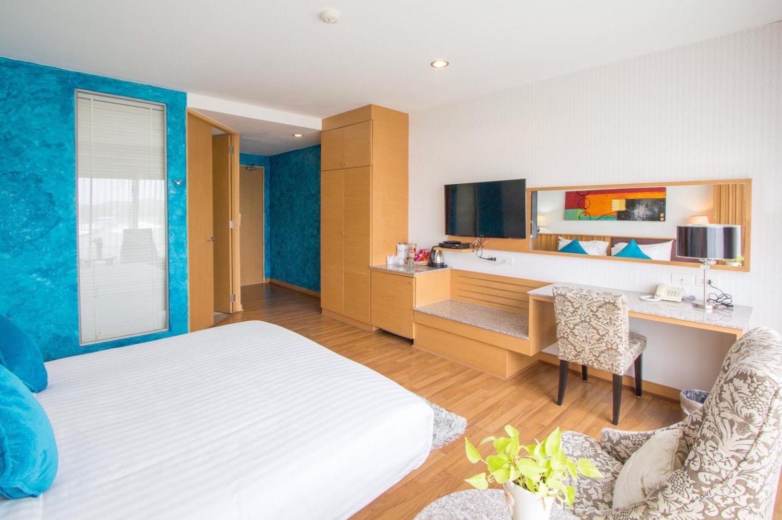 Фото Mamaison hotel