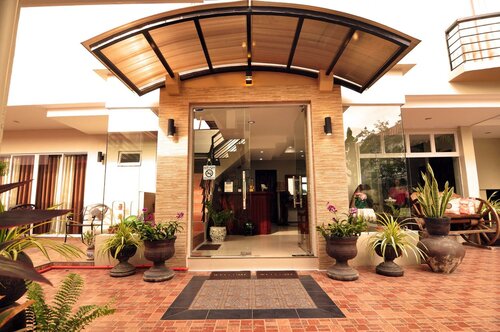 Гостиница Harbour Gardens Tourist Inn в Тагбиларане