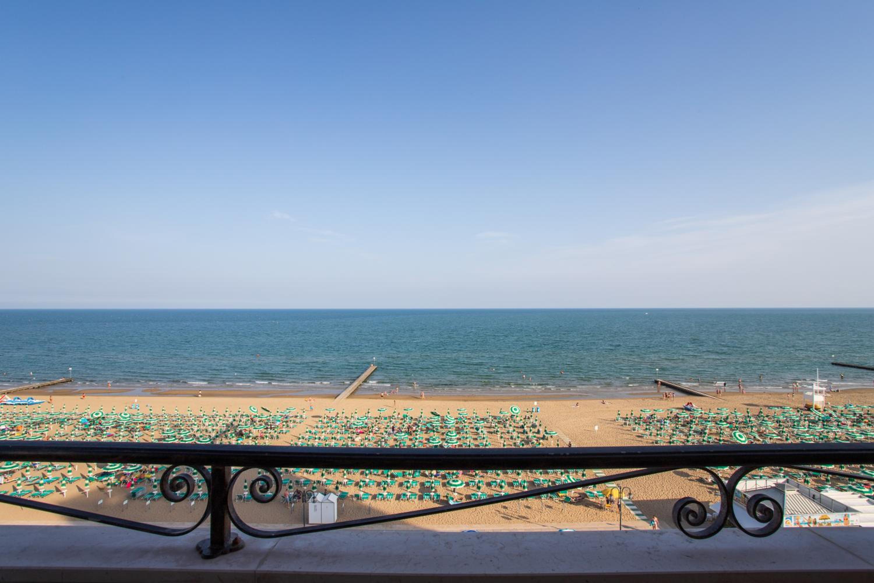 Фото Hotel Elpiro