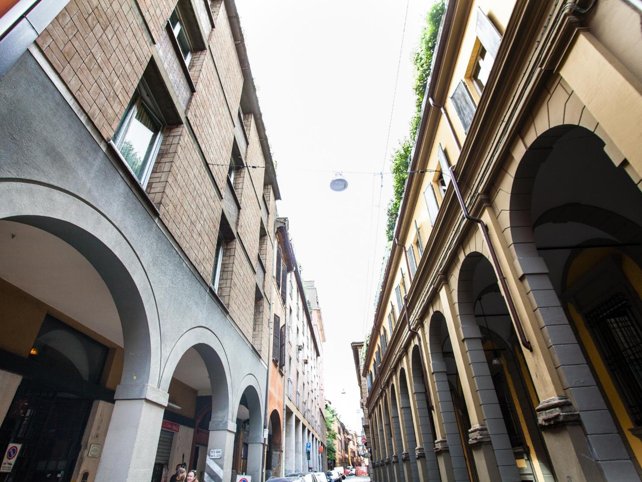 Фото Astoria Suite Apartments