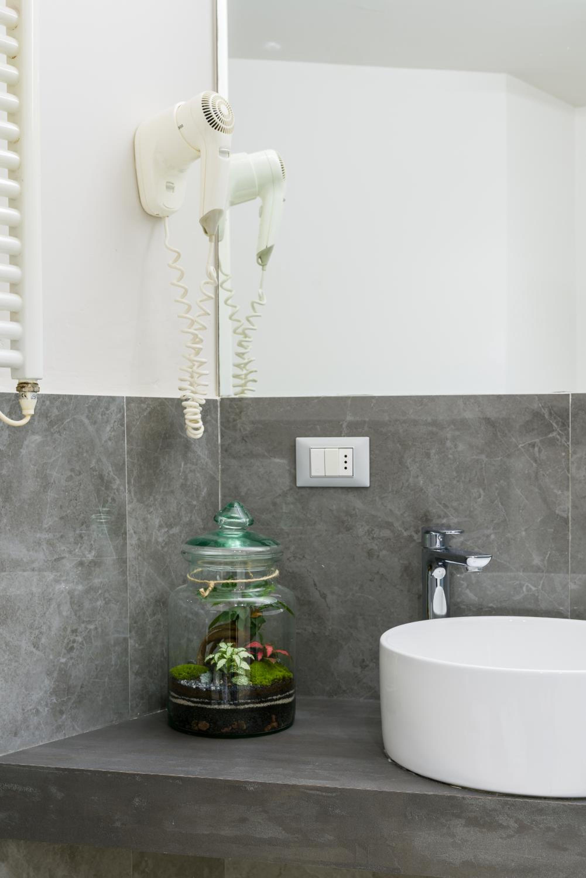 Фото Astoria Suite Apartments