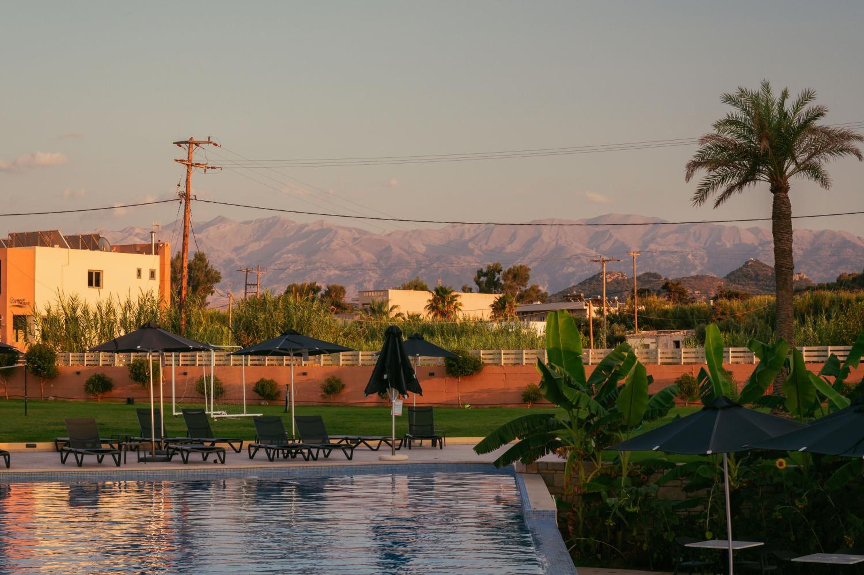 Фото Silver Beach Hotel