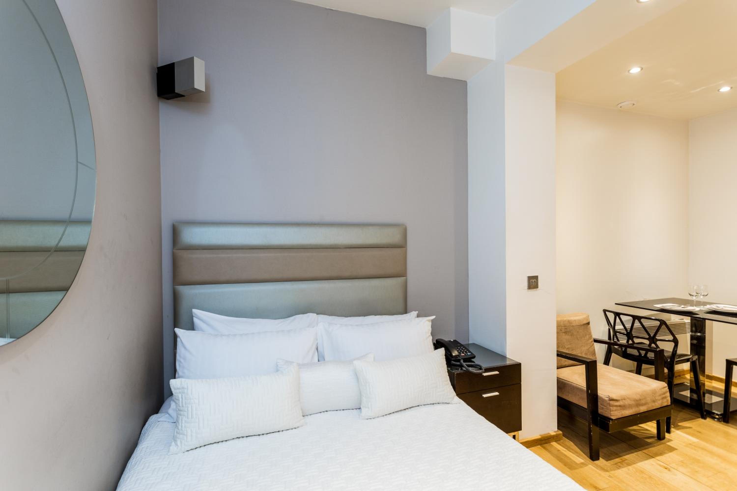 Фото Space Apart Hotel