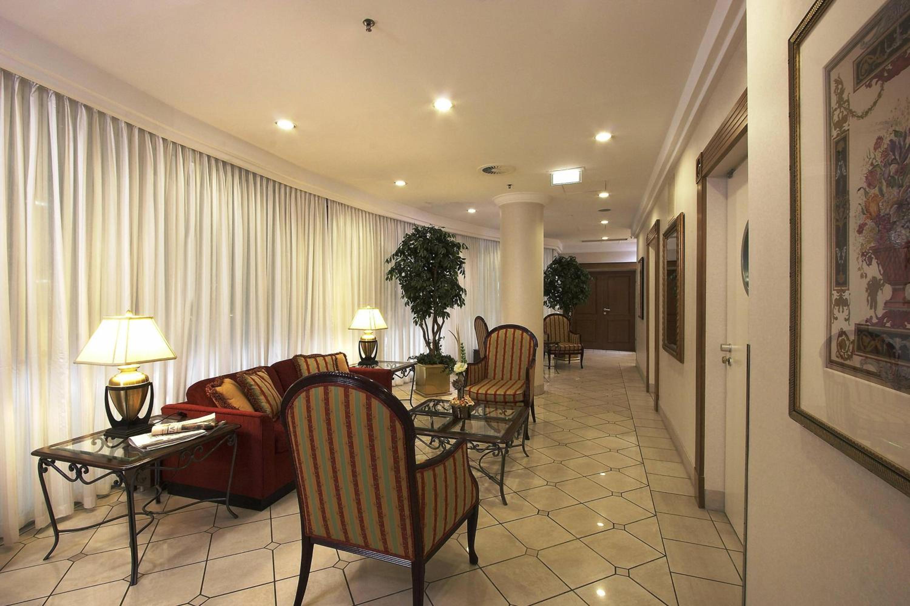 Фото Millennium Court, Budapest - Marriott Executive Apartments