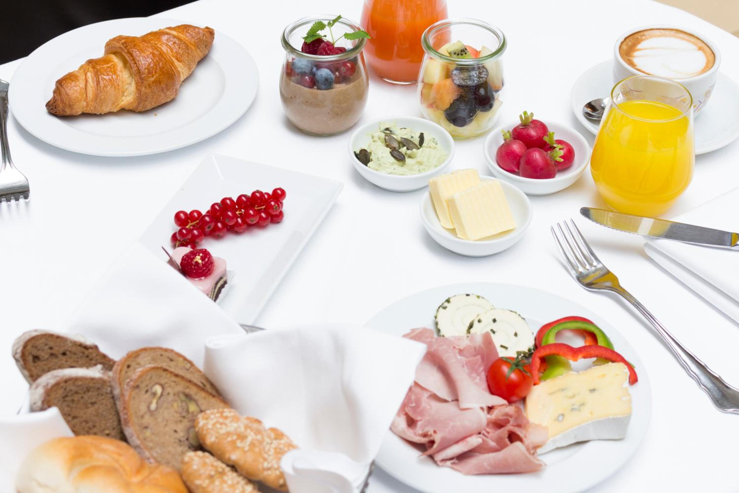 Фото Schlossberghotel - Das Kunsthotel