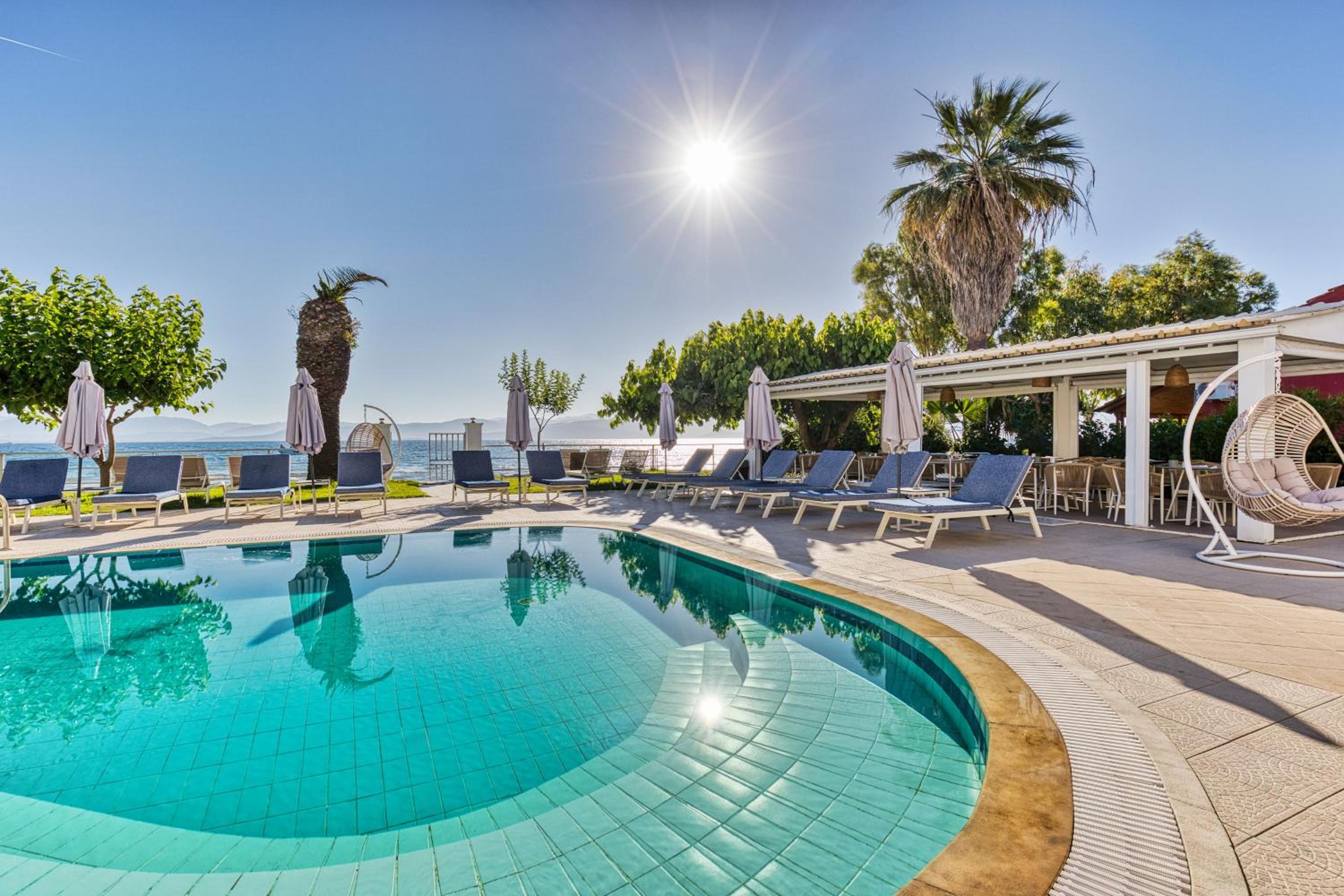 Фото Sirocco Hotel