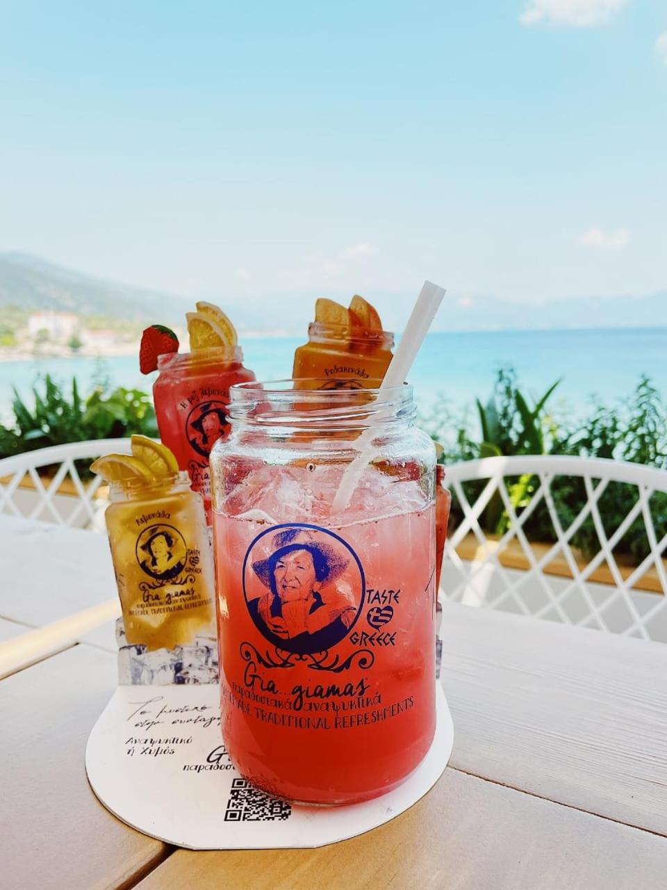 Фото Nereides Seaside Apartments