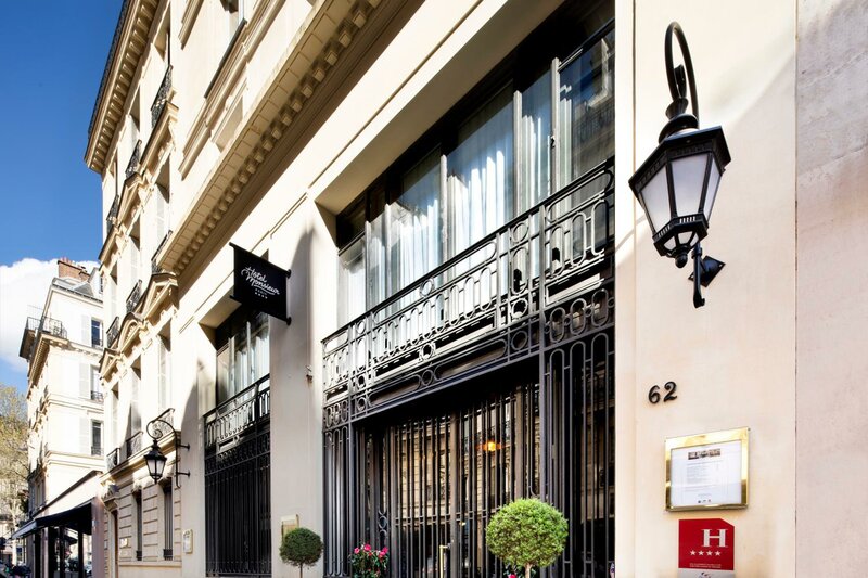 Гостиница Hôtel Monsieur & SPA