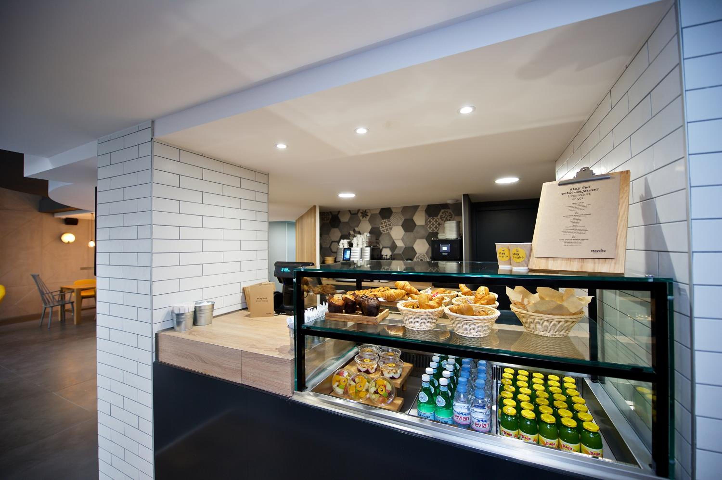 Фото Staycity Aparthotels Centre Vieux Port