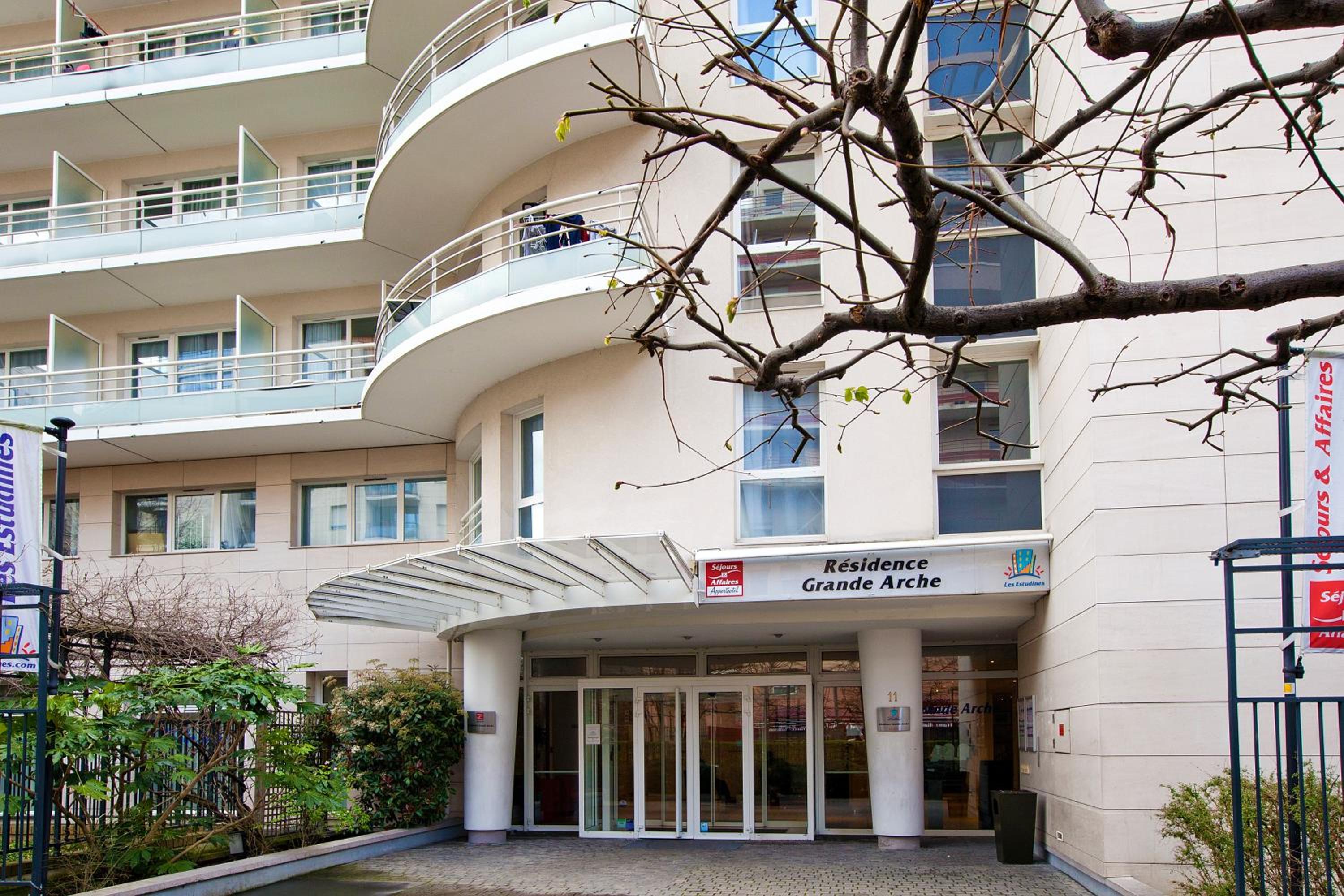 Фото Séjours & Affaires Courbevoie Grande Arche