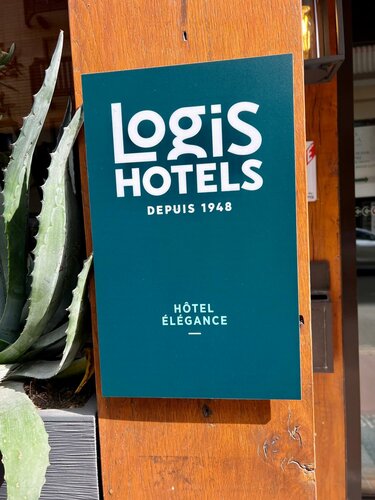 Гостиница Le Trophée by M Hôtel & SPA в Довиле