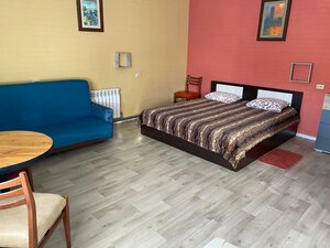 Чемодан (posyolok gorodskogo tipa Promyshlennaya, Privokzalnaya ulitsa, 22), hotel