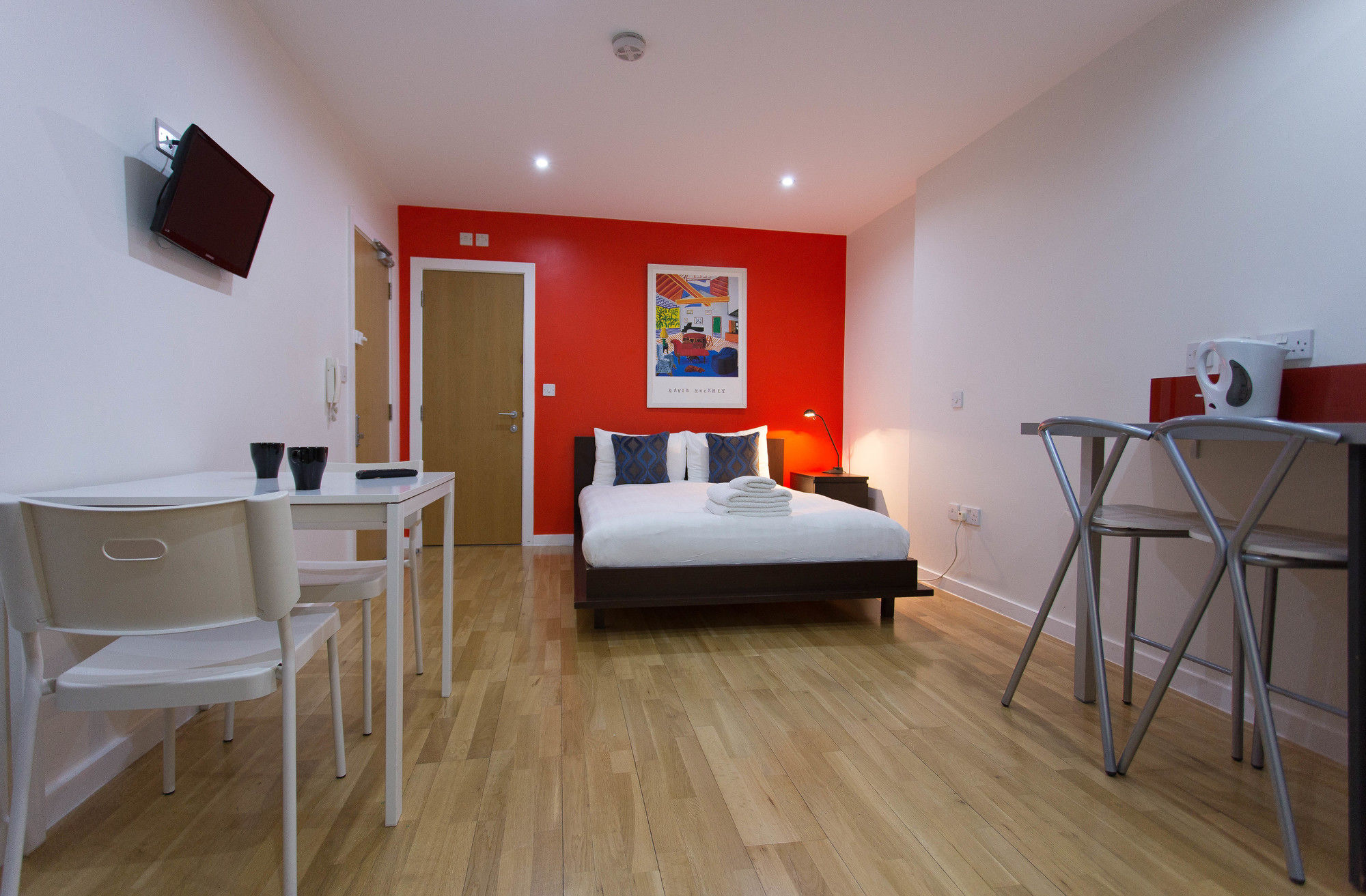 Фото Princes Square Serviced Apartments