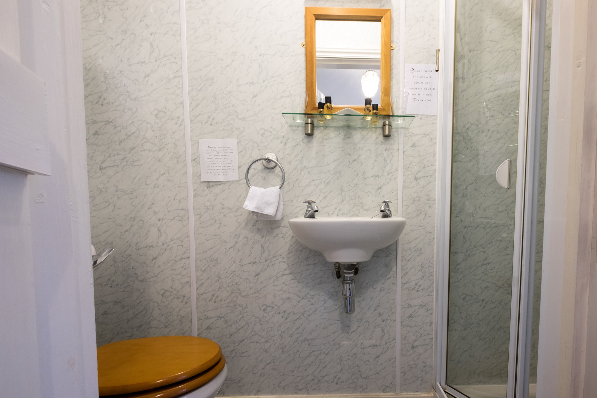 Фото Broomfield House