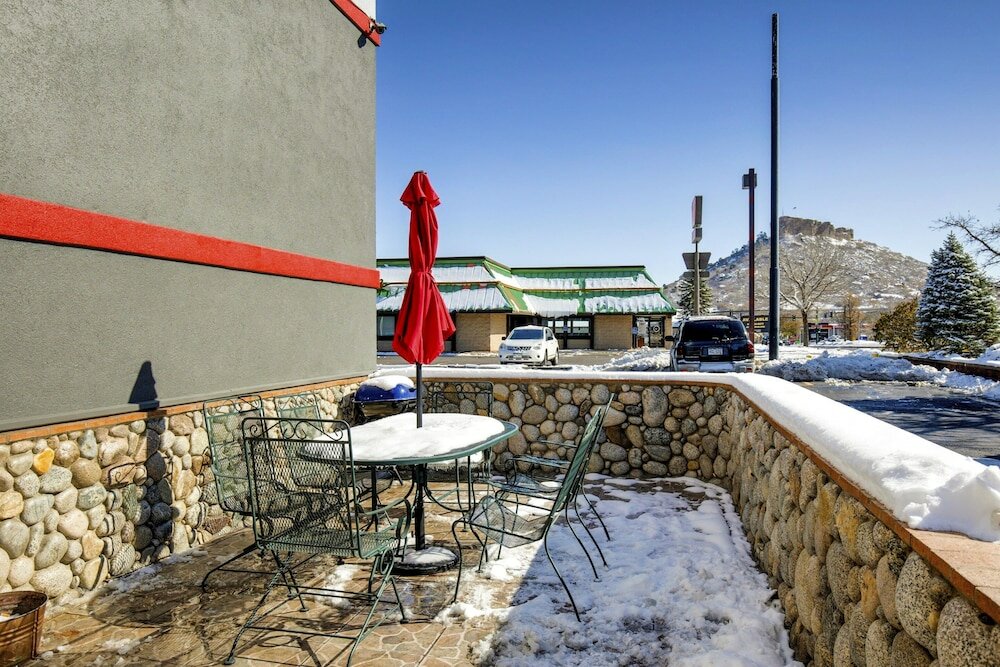 Фото Oyo Hotel Castle Rock Co Downtown