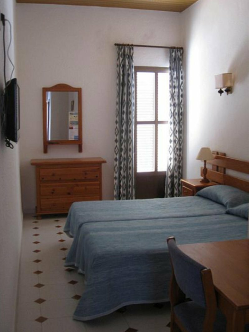 Фото Hotel Roca Bella