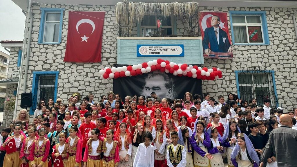 Primary school Mustafa Resit Pasa Primary School, Izmir, photo