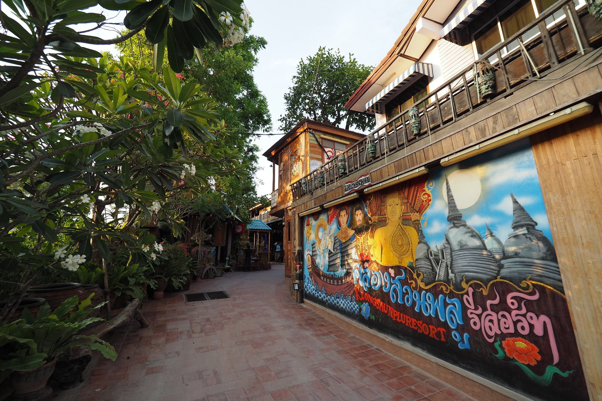 Фото Klong Suan Plu Resort