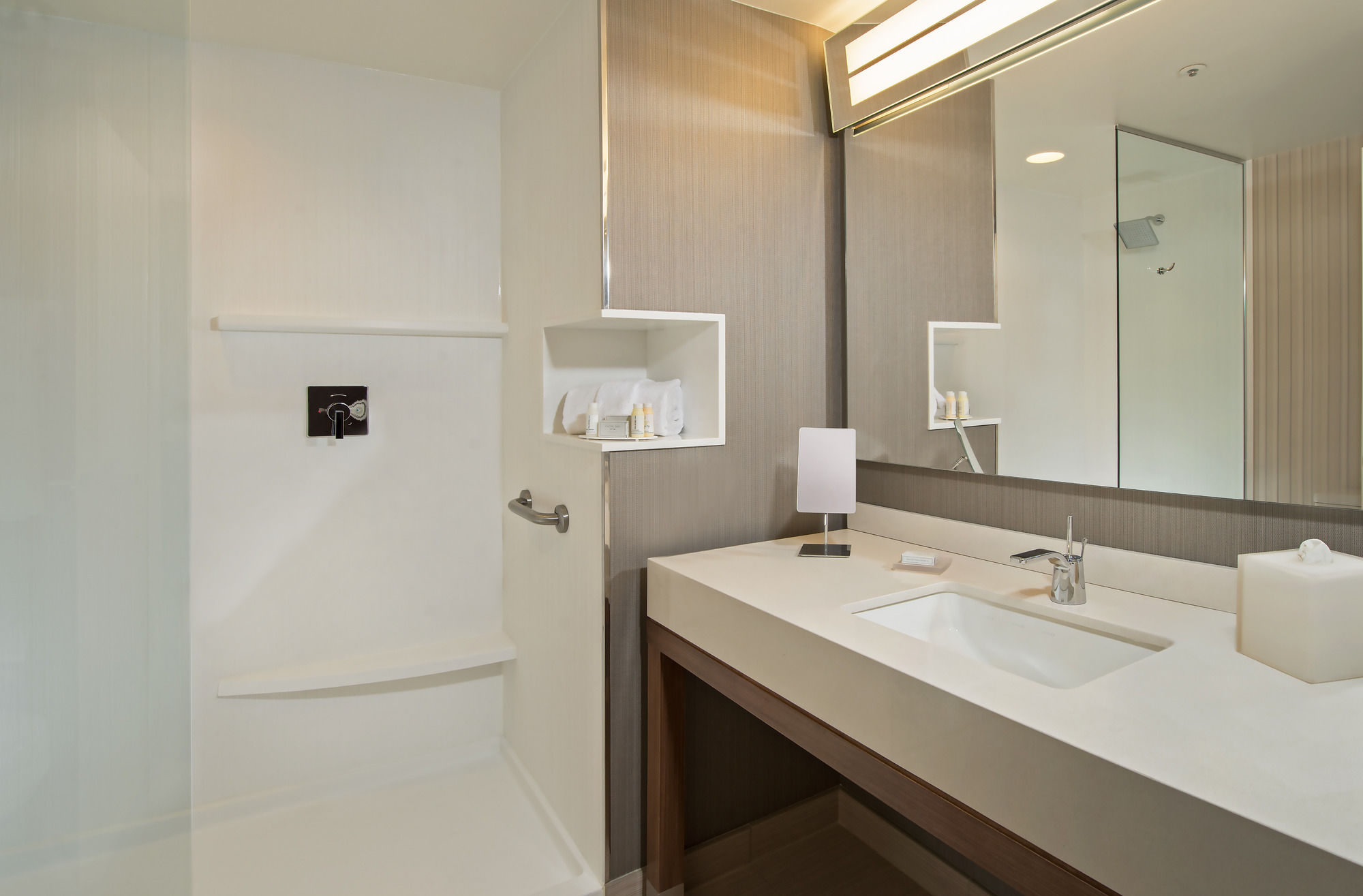 Фото Courtyard by Marriott Quebec City