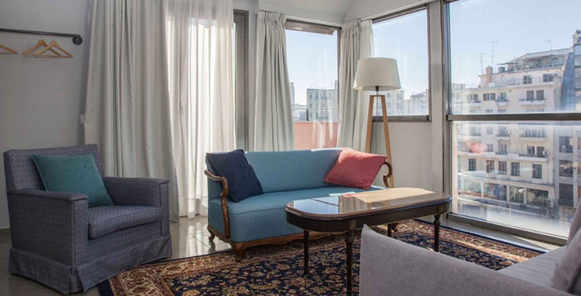 Фото The Caravan