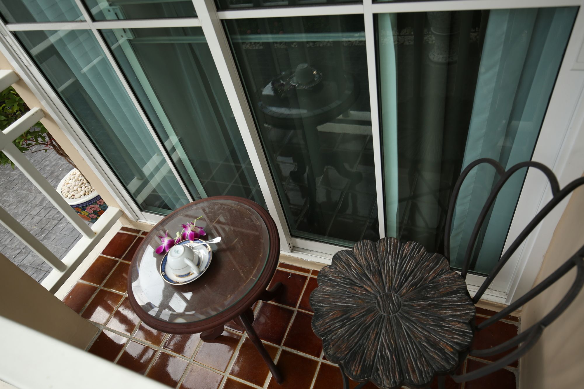 Фото The Orchid House 153