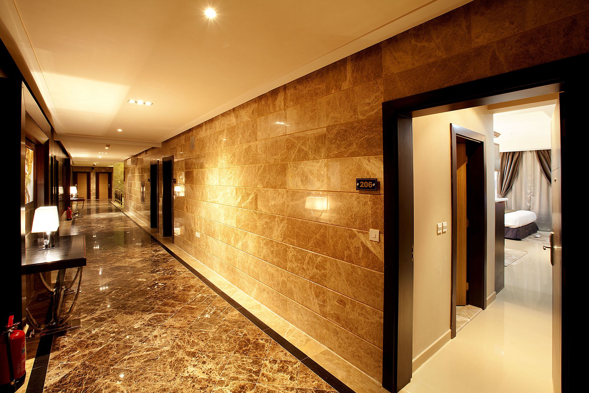 Фото Intour Qurtoba Hotel Suites