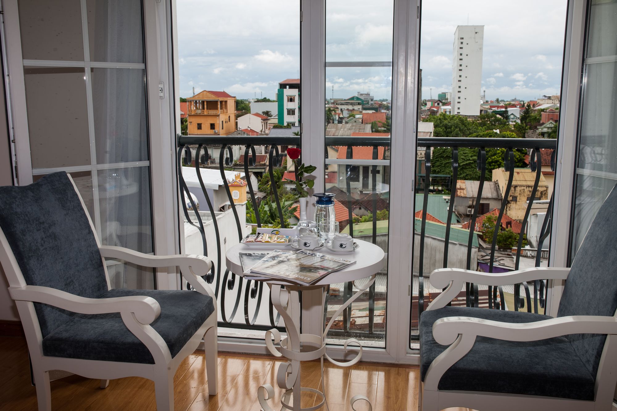 Фото Hotel La Perle Hue