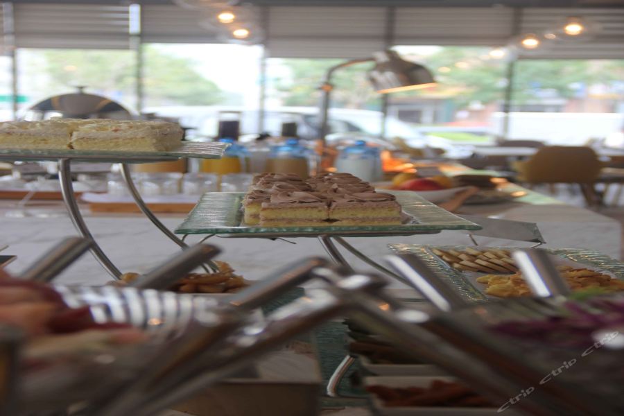 Фото Atour Hotel Golden Beach Yantai