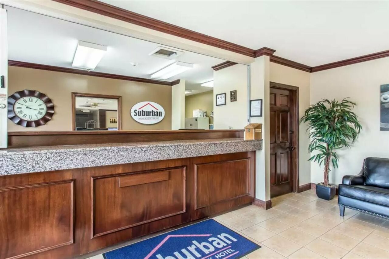 Фото Suburban Studios near University of North Carolina-Charlotte