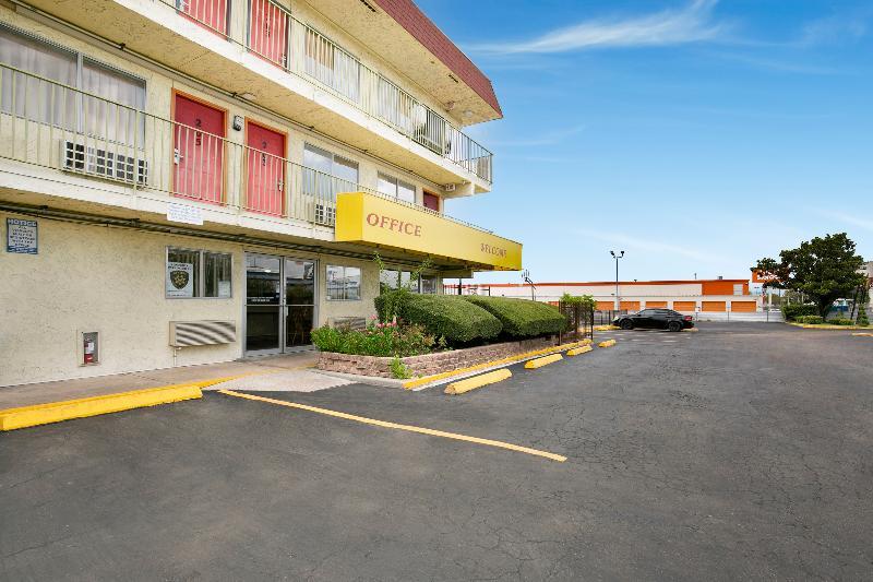 Фото Oyo Hotel Houston Southwest I-69